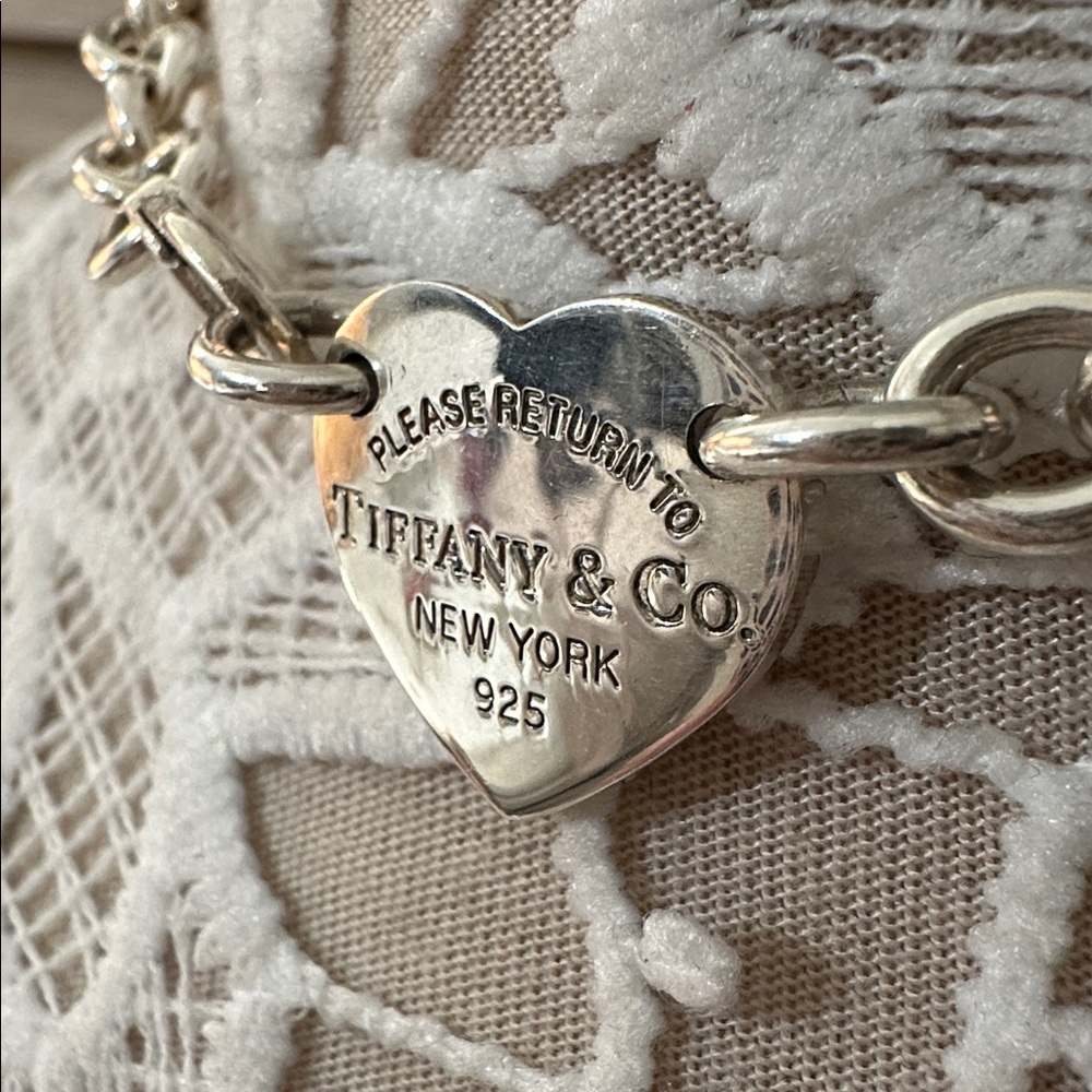 Tiffany & Co. 15 in Heart Tag Necklace w/ Tiffany & Co Pouch